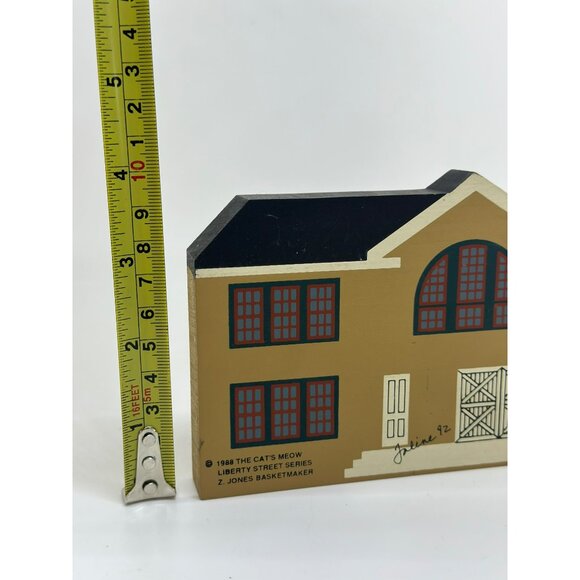 VTG 1988 The Cats Meow Liberty Street Series Z. Jones Basketmaker Wooden Sitter - Picture 5 of 5